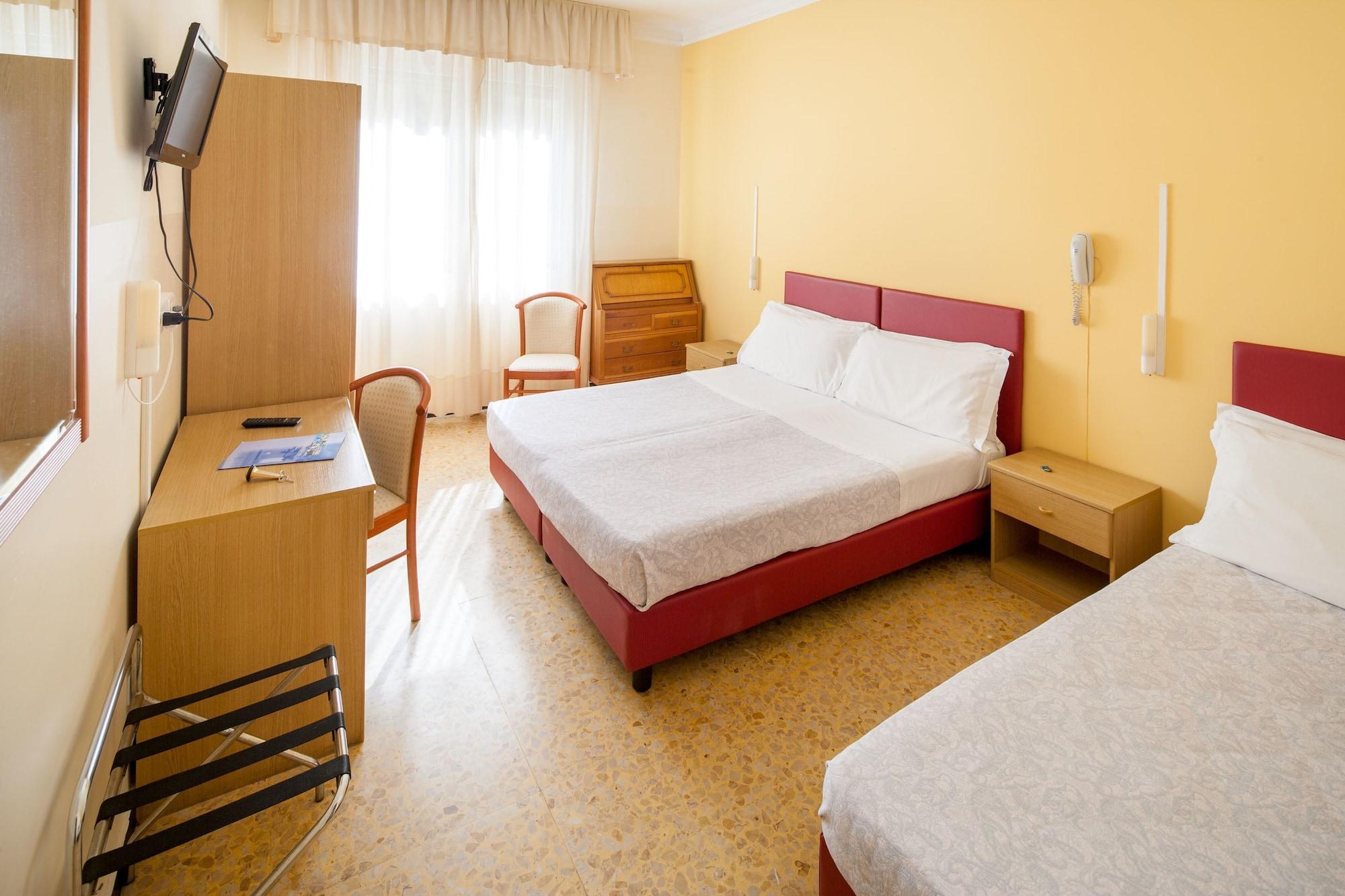 Hotel Centrale Curtis Alassio Buitenkant foto