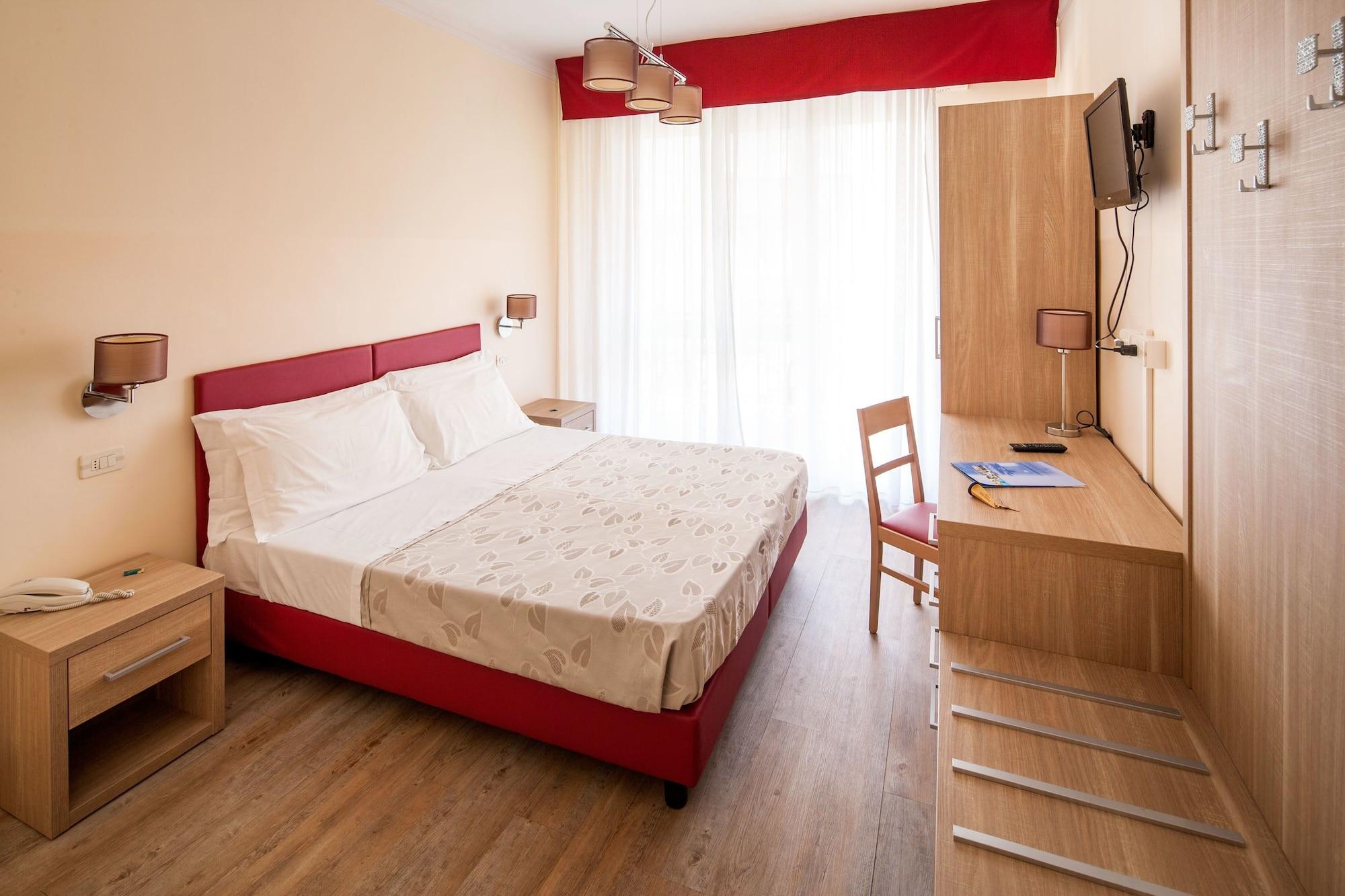 Hotel Centrale Curtis Alassio Buitenkant foto