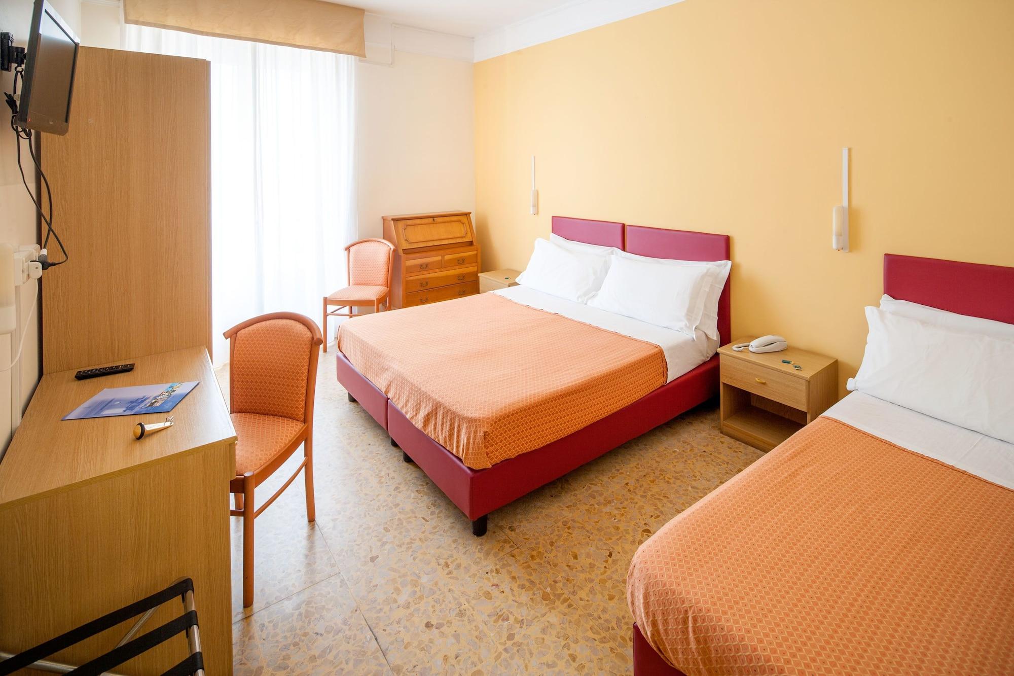 Hotel Centrale Curtis Alassio Buitenkant foto