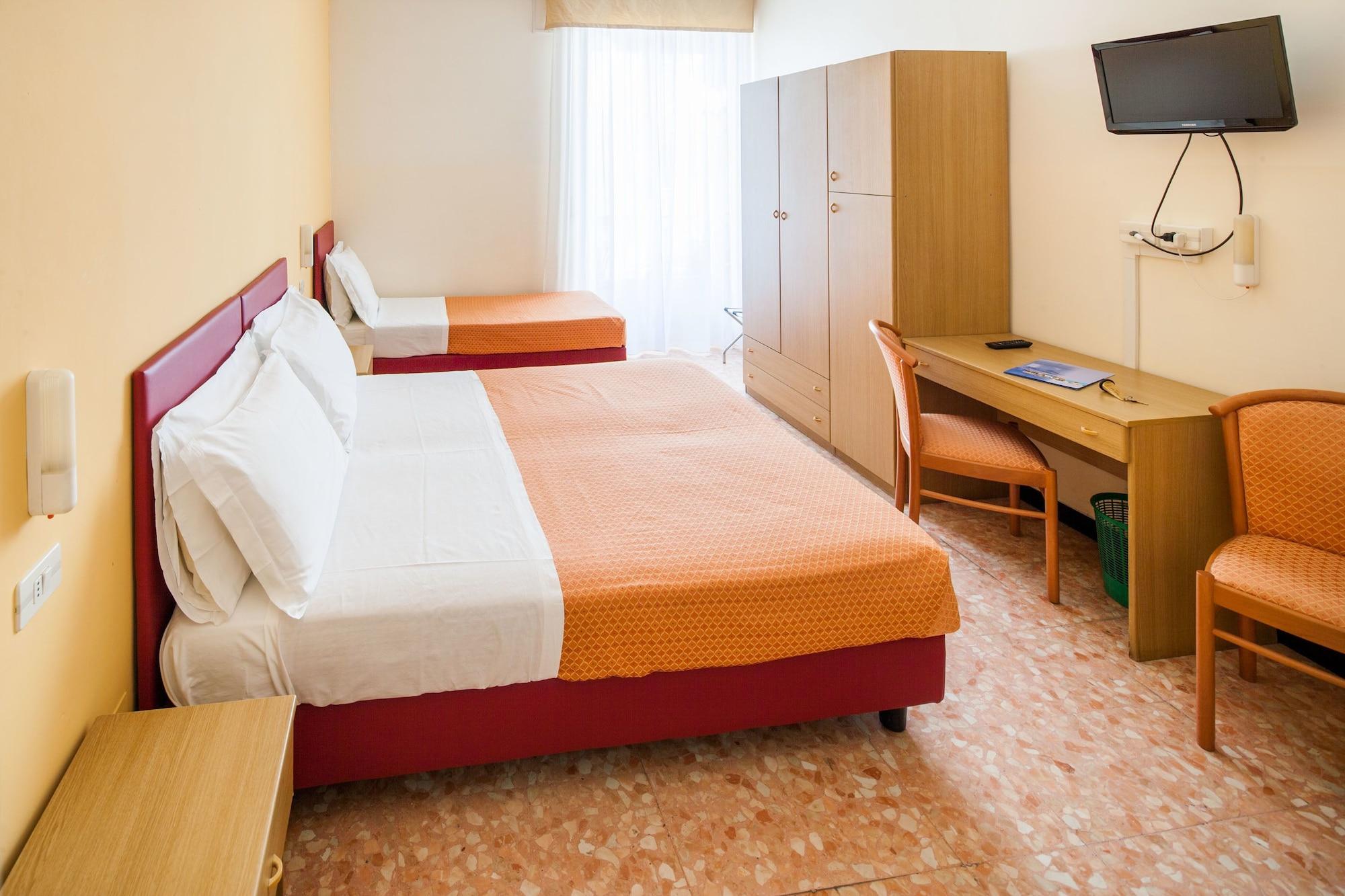 Hotel Centrale Curtis Alassio Buitenkant foto